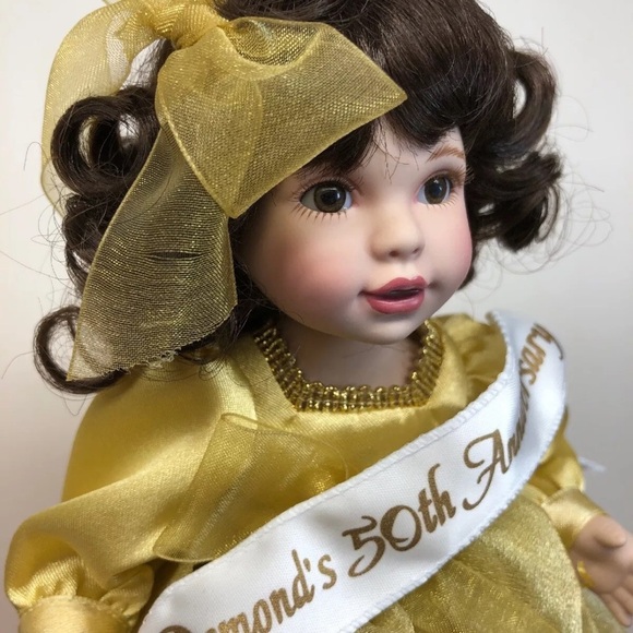 Marie Osmond 50th Anniversay Keepsake Doll - Picture 2 of 7